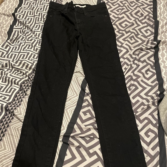 Levis Jeans - Picture 4 of 6